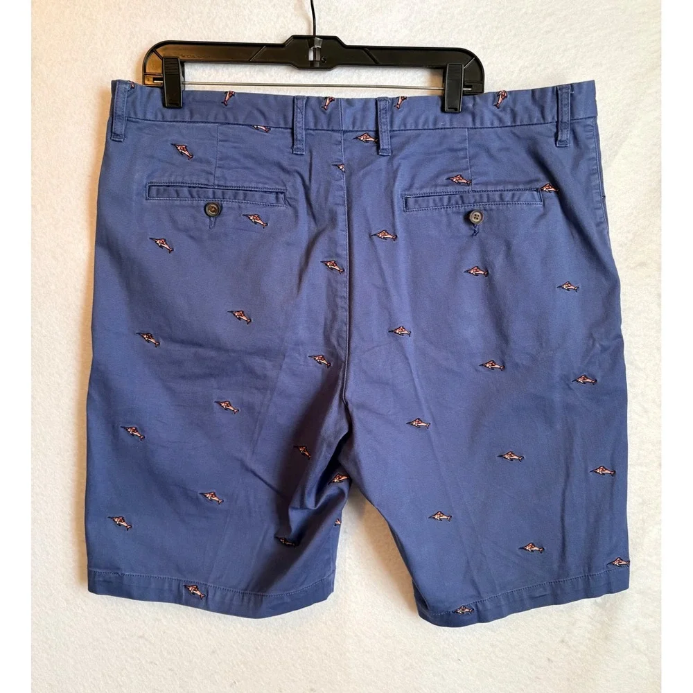Tommy Bahama Mens Blue Marlin Embroidered Chino Shorts Size 38 Cotton Stretch - Picture 2 of 6